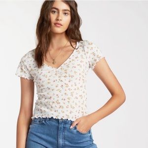 Adorable Billabong V-Day Top! 💗
